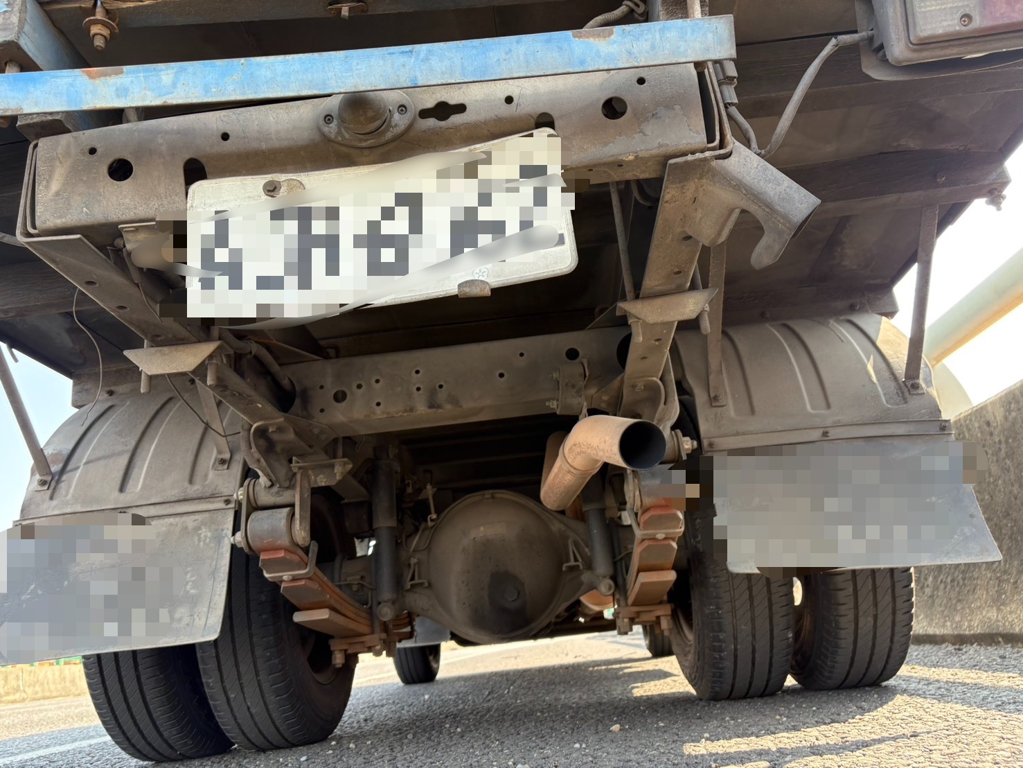 國道3號快官路段傳動軸脫落　釀 3車連環撞1人受傷 - https://www.watchmedia01.com